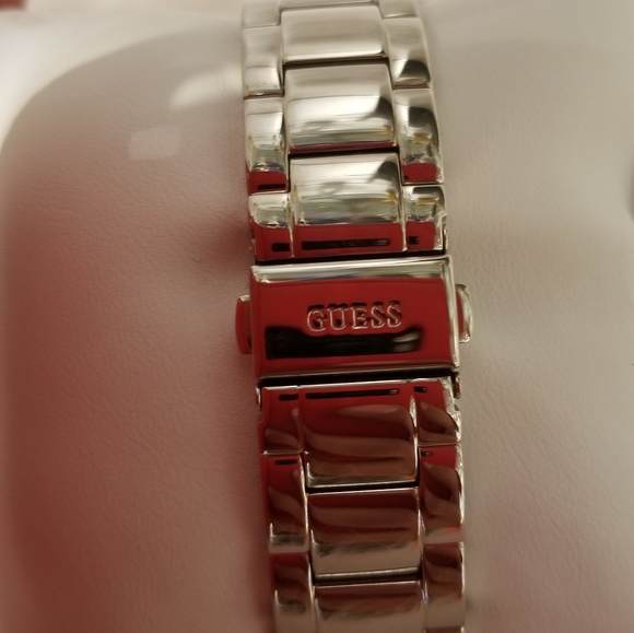 Watch - Picture 4 of 8